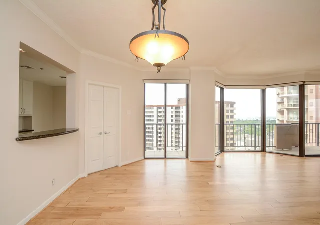4th image of 3350 Mccue Rd #1302, Houston, TX 77056 | MLS# 10502481