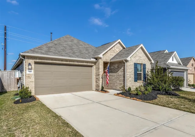2nd image of 949 Gentle Moss Dr, Magnolia, TX 77354 | MLS# 90147084