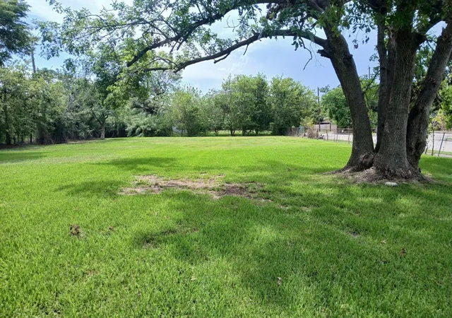 Photo 1 of Land for sale at 5916 Engleford St, Houston, TX 77026 | MLS# 15014637 | Listing updated on 2026-06-06