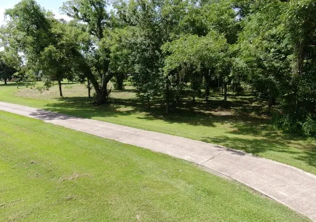 22nd image of 130 Sally Lake Ct, Angleton, TX 77515 | MLS# 42804536