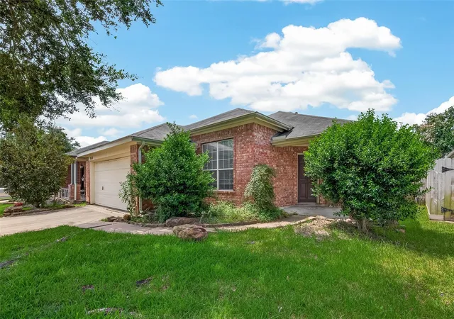 Photo 3 of Sale Pending at 1618 Eberhart Star Ct, Katy, TX 77494 | MLS# 90609183 | Listing updated on 2026-09-11