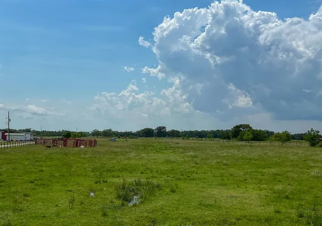 4th image of 1 Fm 686, Dayton, TX 77535 | MLS# 75663107