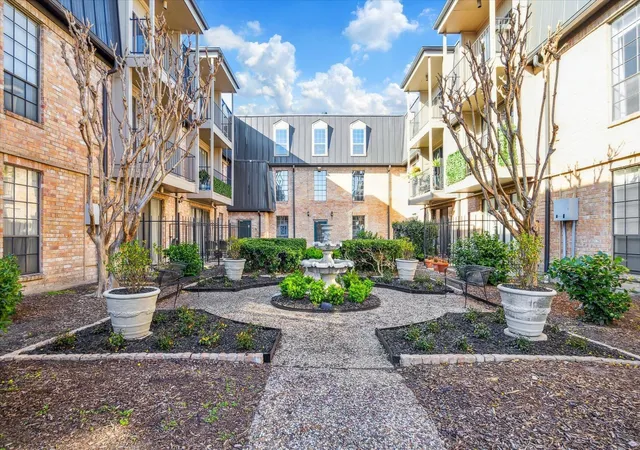 1st image of 2425 Underwood St, Houston, TX 77030