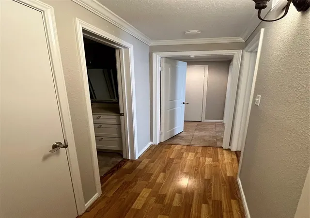4th image of 2425 Underwood St, Houston, TX 77030