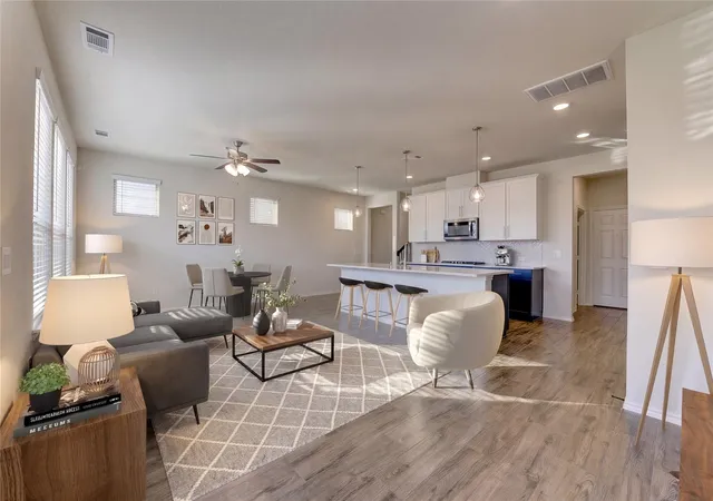 3rd image of 10504 Marston Vineyard Dr, Houston, TX 77025 | MLS# 75473993