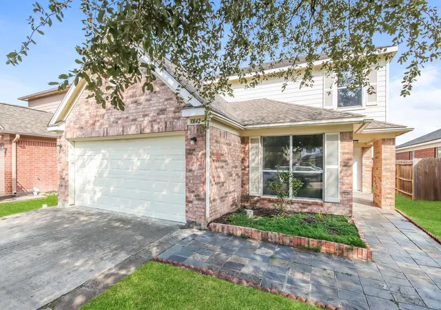 Photo 2 of Single family home for sale at 10842 Maple Bough Ln, Houston, TX 77067 | MLS# 28513233 | Listing updated on 2026-10-09