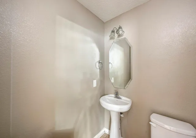 Photo 4 of Single family home for sale at 18953 Bobcat Path Ct, Houston, TX 77073 | MLS# 11257391 | Listing updated on 2026-09-08