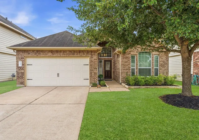 Photo 2 of Single family home for sale at 3426 Tulip Tr Dr, Spring, TX 77386 | MLS# 65125592 | Listing updated on 2026-09-20