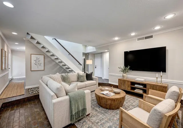 1st image of 1122 Autrey St #5, Houston, TX 77006 | MLS# 63739931