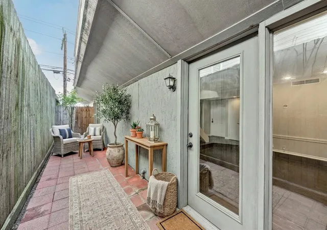 4th image of 1122 Autrey St #5, Houston, TX 77006 | MLS# 63739931