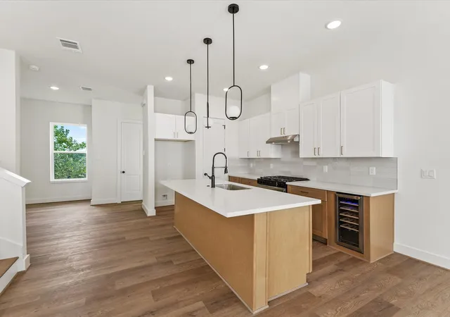1st image of 1804 Del Norte #B, Houston, TX 77018 | MLS# 65407081