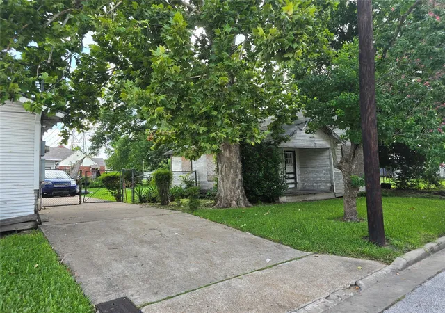 image of 1601 Malvern St, Houston, TX 77009 | MLS# 68832747
