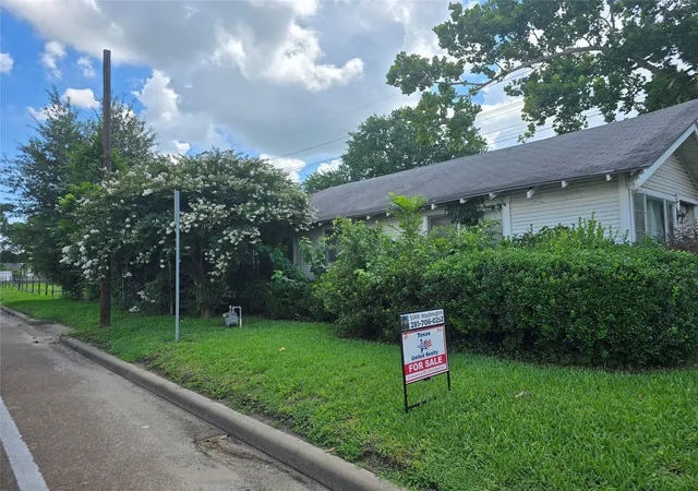 image of 1601 Malvern St, Houston, TX 77009 | MLS# 68832747