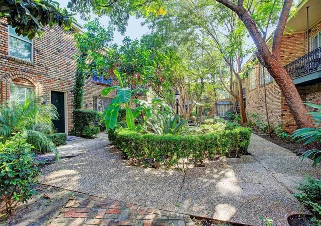 4th image of 2503 Mccue Rd #2, Houston, TX 77056 | MLS# 63967830