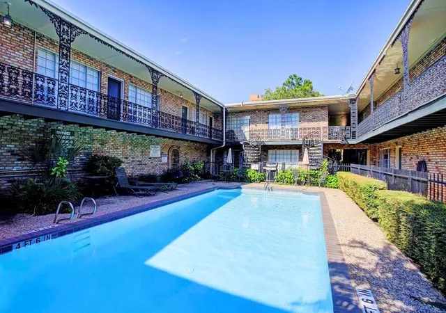 5th image of 2503 Mccue Rd #2, Houston, TX 77056 | MLS# 63967830