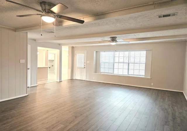 4th image of 6126 Inway Dr, Spring, TX 77389 | MLS# 38869235