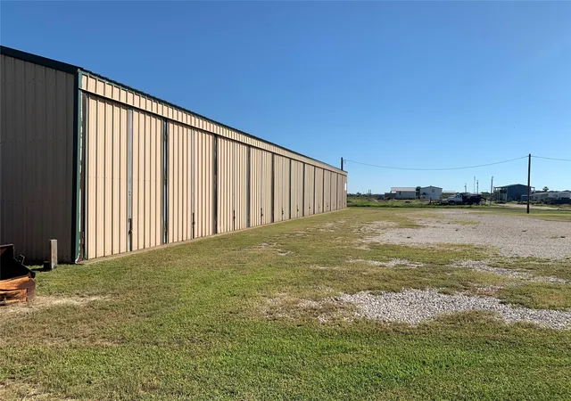4th image of 911 N 15Th St, Port O Connor, TX 77982 | MLS# 98740246