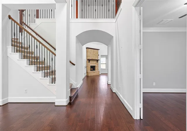 Photo 3 of Single family home for sale at 5919 Solara Ledge Ln, Sugar Land, TX 77479 | MLS# 34074527 | Listing updated on 2026-09-27