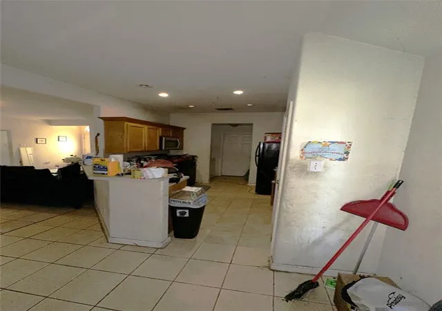 Photo 4 of Single family home for sale at 6637 New York St, Houston, TX 77021 | MLS# 98425912 | Listing updated on 2025-09-20