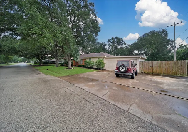 4th image of 808 Avenue K, Rosenberg, TX 77471 | MLS# 51365619