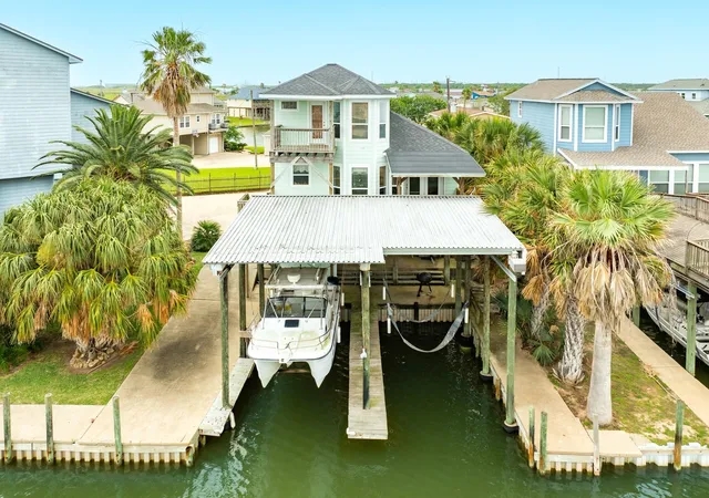 Photo 1 of Single family home for sale at 139 Driftwood Rd, Freeport, TX 77541 | MLS# 37465522 | Listing updated on 2026-08-26