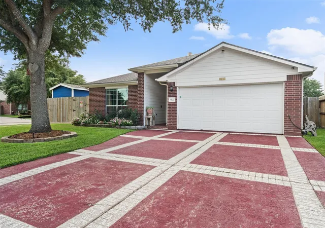 Homes for sale in Bacliff, TX | 5127 Chase Park Cir, Bacliff, TX 77518 | MLS# 16356637