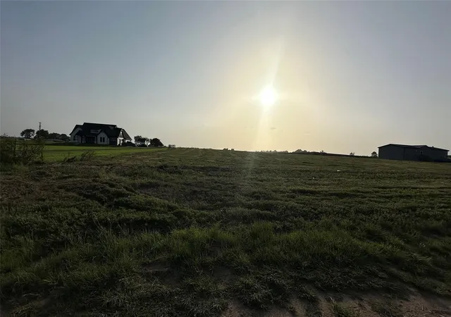 Photo 1 of Sale Pending at 36677 Tract 4a Brumlow Rd, Hempstead, TX 77445 | MLS# 61253039 | Listing updated on 2026-09-10