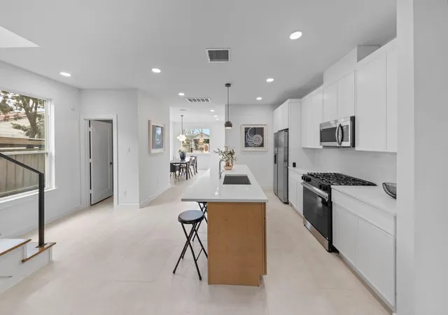 4th image of 9630 Burden St, Houston, TX 77093 | MLS# 76227485