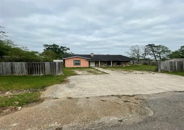 Homes for sale in Beaumont, TX | 4402 Dallas St, Beaumont, TX 77703 | MLS# 23686273