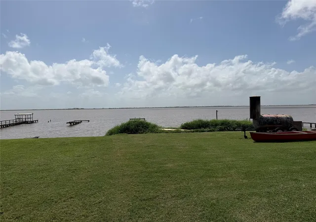 Homes for sale in Palacios, TX | 94 Trout St, Palacios, TX 77465 | MLS# 4524697