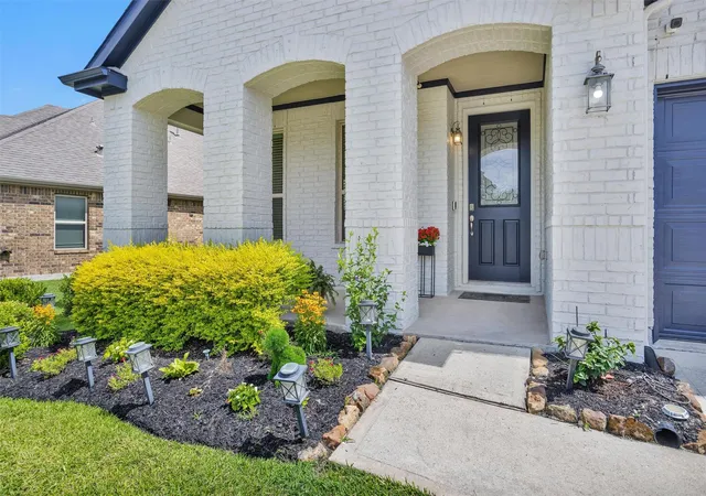 Photo 3 of Single family home for sale at 8714 Ute Crk Ln, Magnolia, TX 77354 | MLS# 65247432 | Listing updated on 2026-09-02