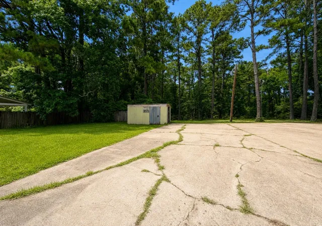 20th image of 332 Springhill St, Jasper, TX 75951 | MLS# 60431580