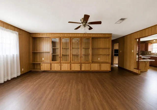 Photo 3 of Single family home for sale at 332 Springhill St, Jasper, TX 75951 | MLS# 60431580 | Listing updated on 2026-07-17