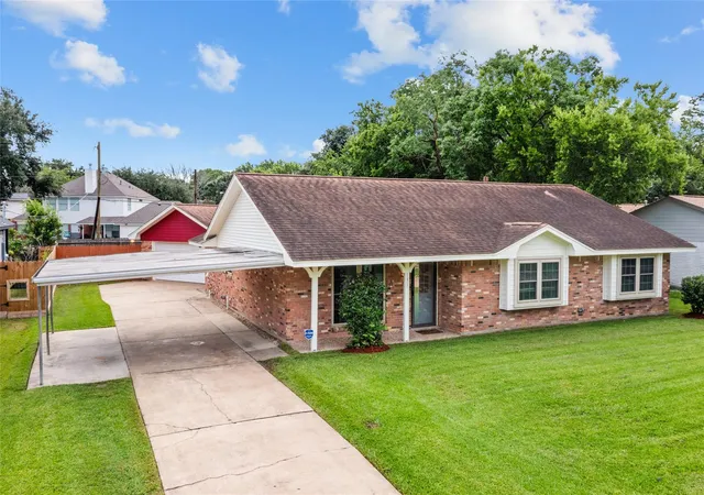 Homes for sale in League City, TX | 131 S Highland Ter, League City, TX 77573 | MLS# 75389048