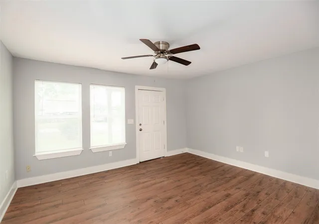 5th image of 7815 Jester St, Houston, TX 77051 | MLS# 72150975