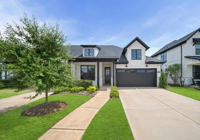 Photo 2 of Townhouse for sale at 10134 Water Harbor Dr, Missouri City, TX 77459 | MLS# 67213915 | Listing updated on 2026-09-11