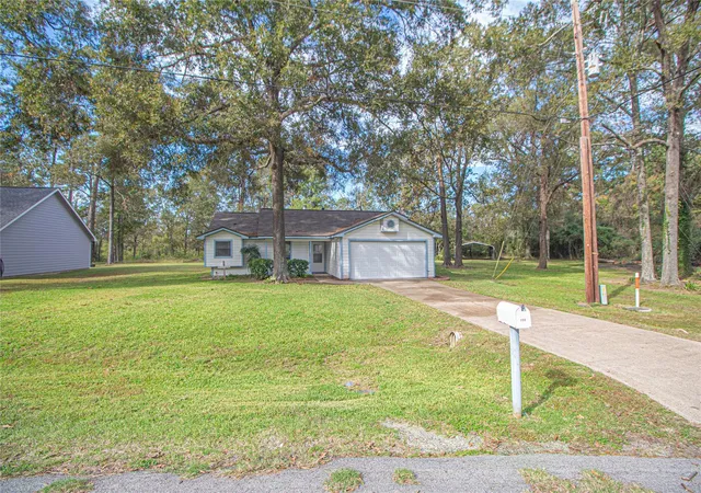1st image of 320 Bridgeview Dr, Onalaska, TX 77360 | MLS# 76019692