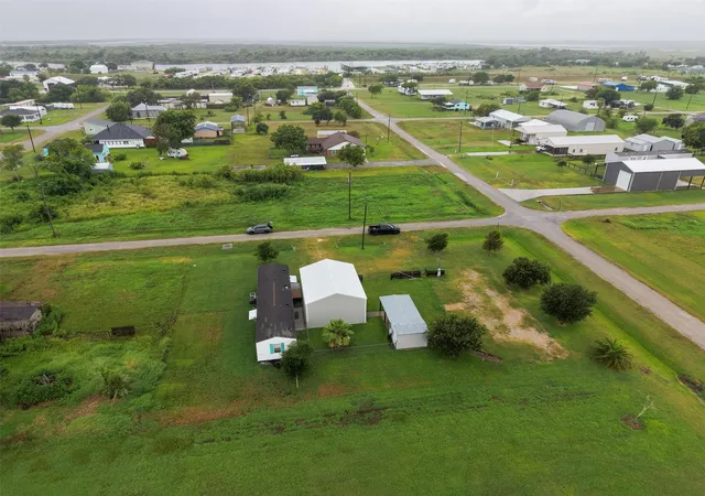 Photo 3 of Single family home for sale at 513 Mulberry St, Matagorda, TX 77457 | MLS# 24925919 | Listing updated on 2026-07-17