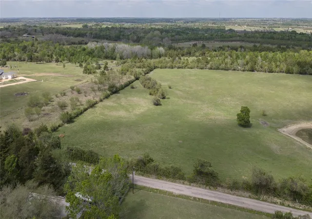 4th image of 1 Dairy Farm Rd, Chappell Hill, TX 77426 | MLS# 12769598