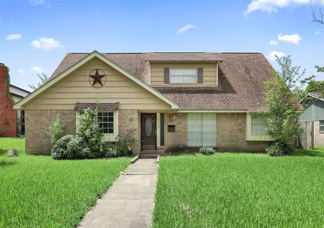 1st image of 1705 20th Ave N, Texas City, TX 77590 | MLS# 52641131