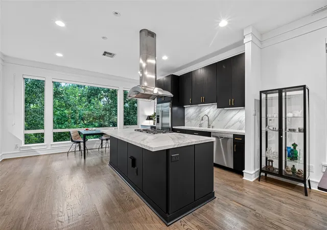 1st image of 1201 Peveto St, Houston, TX 77019 | MLS# 95737869