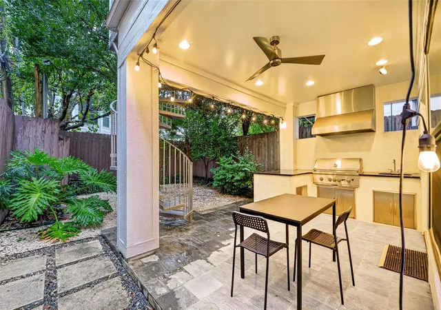 48th image of 1201 Peveto St, Houston, TX 77019 | MLS# 95737869