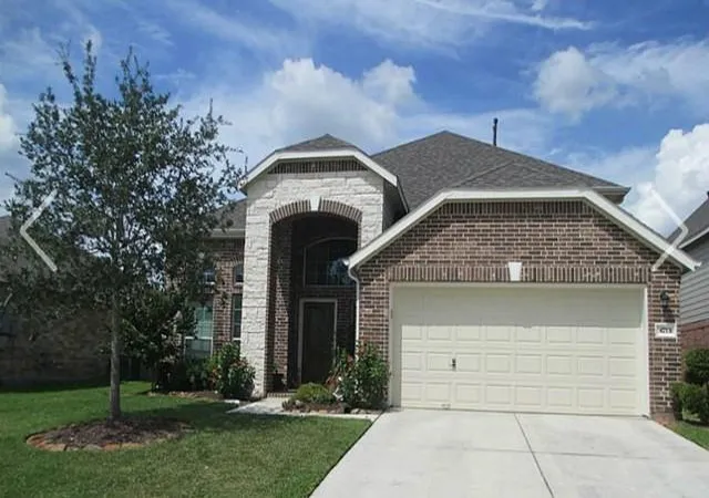 Photo 2 of Single family home for sale at 4713 High Crk Ct, Alvin, TX 77511 | MLS# 71098146 | Listing updated on 2026-09-06