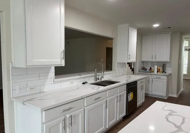 Photo 3 of Single family home for sale at 4713 High Crk Ct, Alvin, TX 77511 | MLS# 71098146 | Listing updated on 2026-09-06