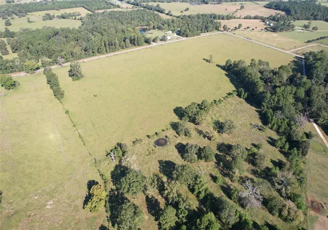 4th image of 934 Jones Rd, New Waverly, TX 77358 | MLS# 75540520