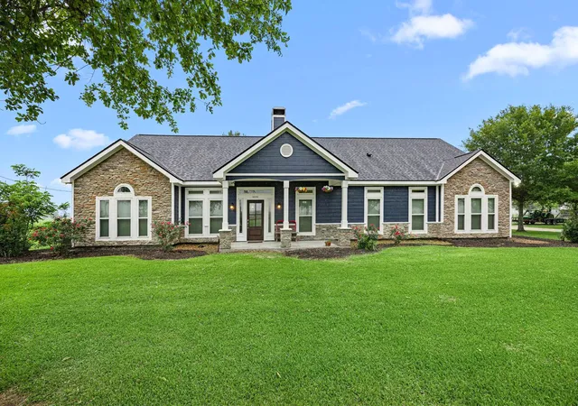 1st image of 16720 Fm 1164 Rd, East Bernard, TX 77435 | MLS# 6582969