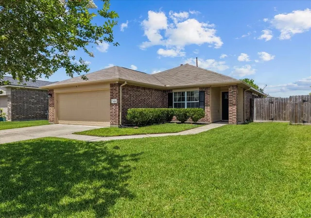 Homes for sale in La Marque, TX | 845 Indigo Springs Ln, La Marque, TX 77568 | MLS# 4827360