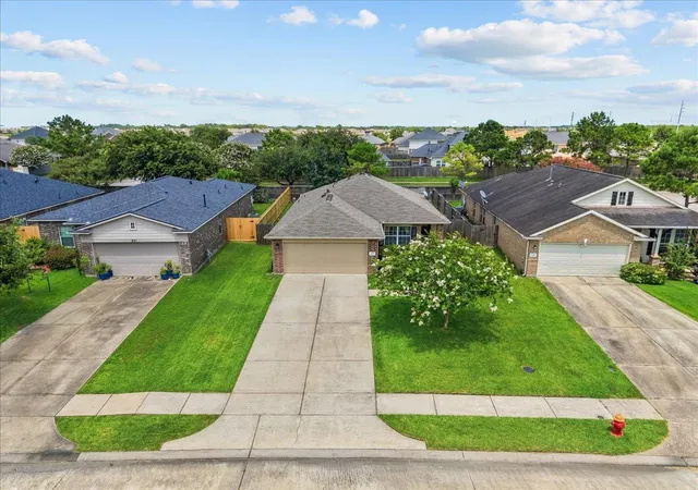 Homes for sale in La Marque, TX | 845 Indigo Springs Ln, La Marque, TX 77568 | MLS# 4827360