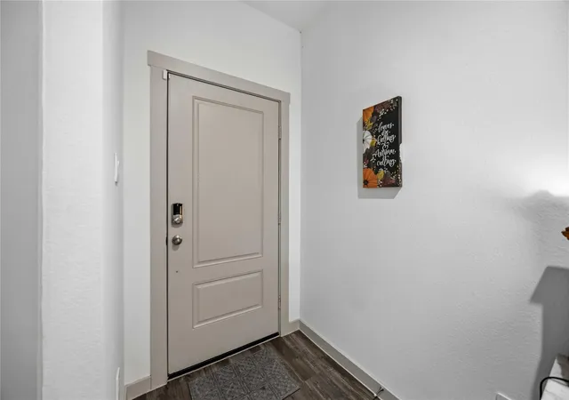 Photo 4 of Single family home for sale at 1029 Great Barracuda Ln, Alvin, TX 77511 | MLS# 21101068 | Listing updated on 2026-10-06