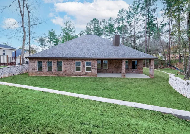 2nd image of 1920 Rollingwood Dr, Huntsville, TX 77340 | MLS# 33734610